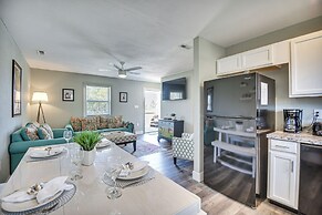 Kitty Hawk Apartment w/ Hot Tub - 1 Mi to Beach!
