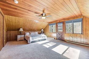 Union Vacation Rental w/ Golf Course Views!