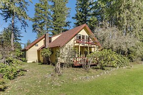 Union Vacation Rental w/ Golf Course Views!
