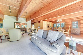 Union Vacation Rental w/ Golf Course Views!