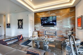 Motorcycle-themed Home in Spearfish w/ Hot Tub!