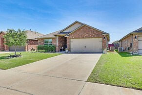 Chic & Relaxing Katy Escape w/ Community Pool!