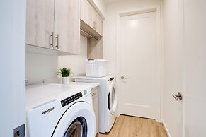 Seaside Vacation Rental: Walk to Beach & Downtown!