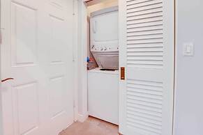 Fort Pierce Condo w/ Screened Porch: Walk to Beach