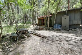 Charming Sedona Cabin: Hike, Fish & Swim On-site!