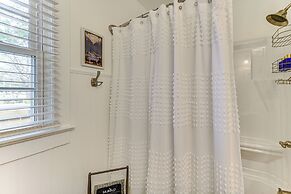 Elizabeth City Abode w/ Fenced Yard, Near Downtown