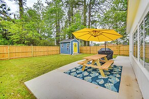 Elizabeth City Abode w/ Fenced Yard, Near Downtown