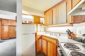 Centrally Located Eugene Apt < Half-mi to UO!