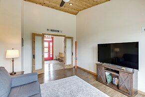 Red Lodge Home w/ Outdoor Kitchen & Fire Table!