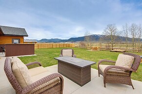 Red Lodge Home w/ Outdoor Kitchen & Fire Table!