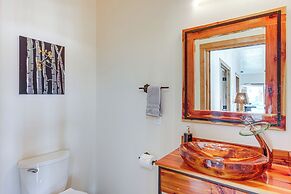 Red Lodge Home w/ Outdoor Kitchen & Fire Table!