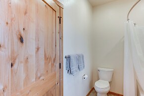 Red Lodge Home w/ Outdoor Kitchen & Fire Table!