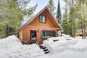 Island Park Cabin Getaway < 24 Mi to Yellowstone!