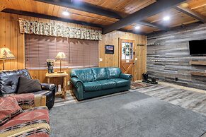 Island Park Cabin Getaway < 24 Mi to Yellowstone!