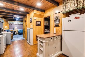 Island Park Cabin Getaway < 24 Mi to Yellowstone!