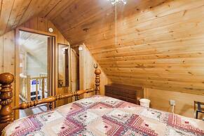 Island Park Cabin Getaway < 24 Mi to Yellowstone!