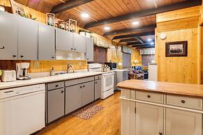 Island Park Cabin Getaway < 24 Mi to Yellowstone!