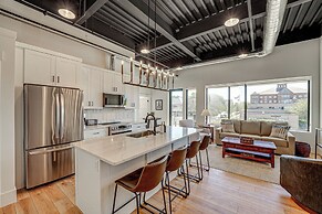 Downtown Grand Haven Condo - Walk to Boardwalk!