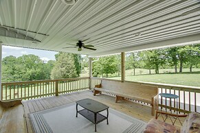 Spacious Countryside Getaway in Lexington w/ Deck!