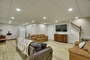 Spacious Countryside Getaway in Lexington w/ Deck!