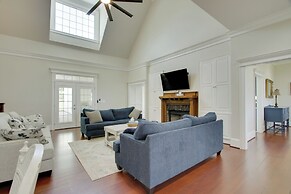 Spacious Countryside Getaway in Lexington w/ Deck!
