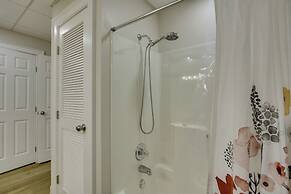 Spacious Countryside Getaway in Lexington w/ Deck!