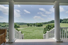 Spacious Countryside Getaway in Lexington w/ Deck!