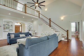 Spacious Countryside Getaway in Lexington w/ Deck!
