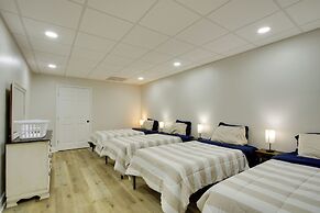 Spacious Countryside Getaway in Lexington w/ Deck!