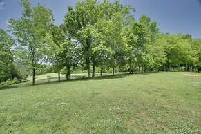 Spacious Countryside Getaway in Lexington w/ Deck!