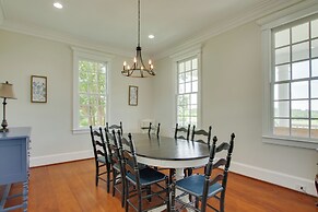 Spacious Countryside Getaway in Lexington w/ Deck!