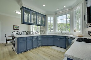 Spacious Countryside Getaway in Lexington w/ Deck!