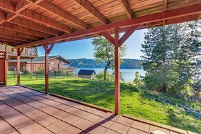 Harrison Home w/ Grill & Lake Views: Walk to Town!