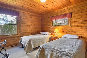 Charming Lovell Cabin - 7 Mi to Kezar Lake!