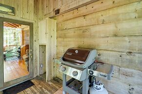 Hot Tub & On-site Trails: Secluded Marion Cabin