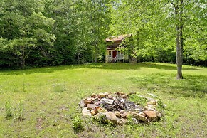 Fire Pit & Hot Tub: Dog-friendly Marion Retreat