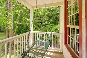 Fire Pit & Hot Tub: Dog-friendly Marion Retreat