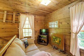 Fire Pit & Hot Tub: Dog-friendly Marion Retreat