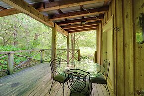 Fire Pit & Hot Tub: Dog-friendly Marion Retreat