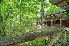 Marion Cabin w/ Hot Tub, On-site Nature Trails!