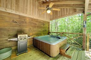 Hot Tub & Deck: Secluded Marion Cabin
