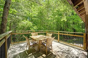 Hot Tub & Deck: Secluded Marion Cabin