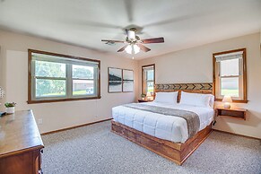 Near Boat Launch: 'hillcrest Hideaway' Grove Home