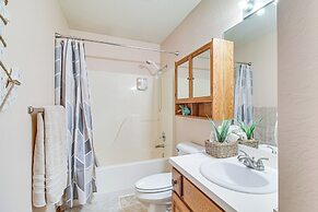 Near Boat Launch: 'hillcrest Hideaway' Grove Home