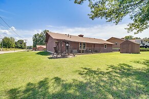 Near Boat Launch: 'hillcrest Hideaway' Grove Home