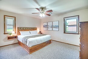 Near Boat Launch: 'hillcrest Hideaway' Grove Home