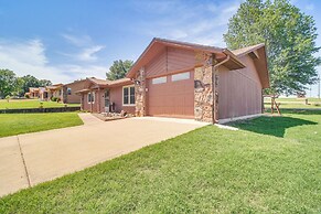 Near Boat Launch: 'hillcrest Hideaway' Grove Home