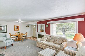 Cozy Frankfort Apartment Near Beaches & Downtown!