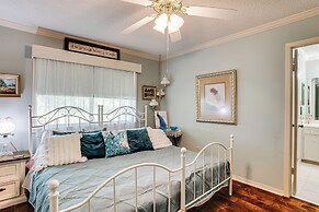 Spacious Madisonville Estate w/ Grill & Pond Views