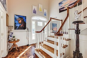 Spacious Madisonville Estate w/ Grill & Pond Views